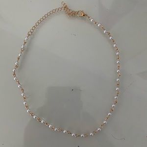 Gold and pearl necklace